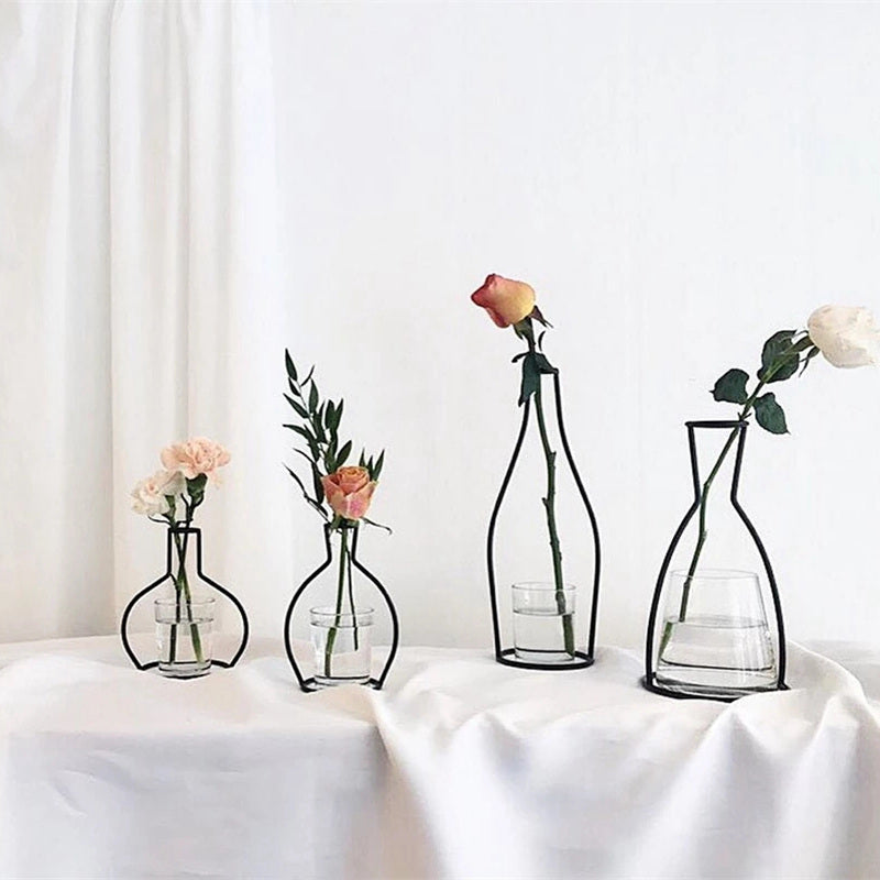 Retro Iron Line Vase
