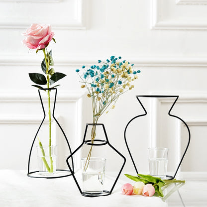 Retro Iron Line Vase